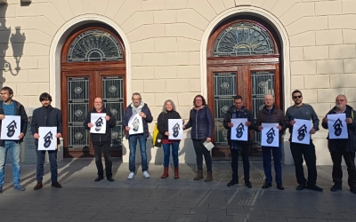 Representants de les diferents entitats adherides a la campanya/ Karen Madrid